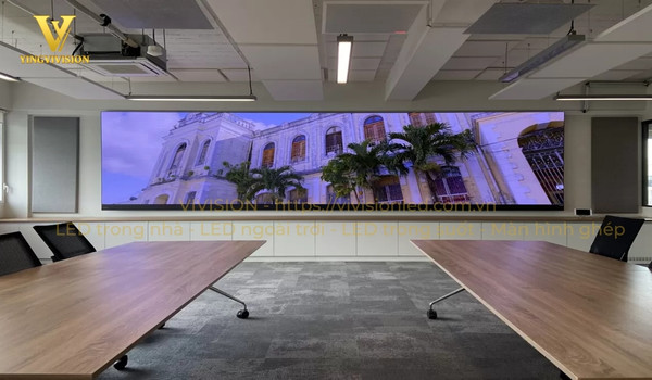 Màn hình LED phòng họp kích thước lớn sử dụng trong không gian phòng họp rộng