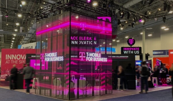 Ứng dụng màn hình LED trong suốt ở triển lãm công nghệ